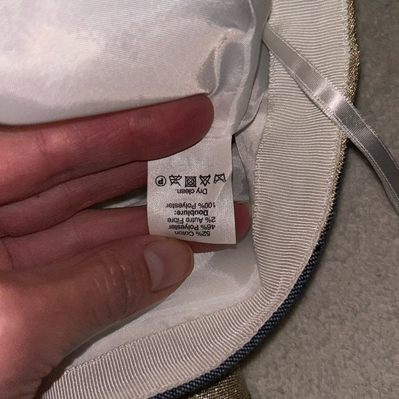 So cute gold, chambray, and white striped skirt. NWOT. Size 4 gold is metallic - Picture 7 of 7